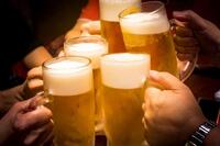 歓送迎会シーズンの采配が悩ましい若手のアルコール離れ